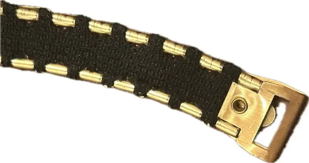 Vintage 1960s Gold Tone Fish Scale Segmented Stretch Belt w Bark Texture Clasp